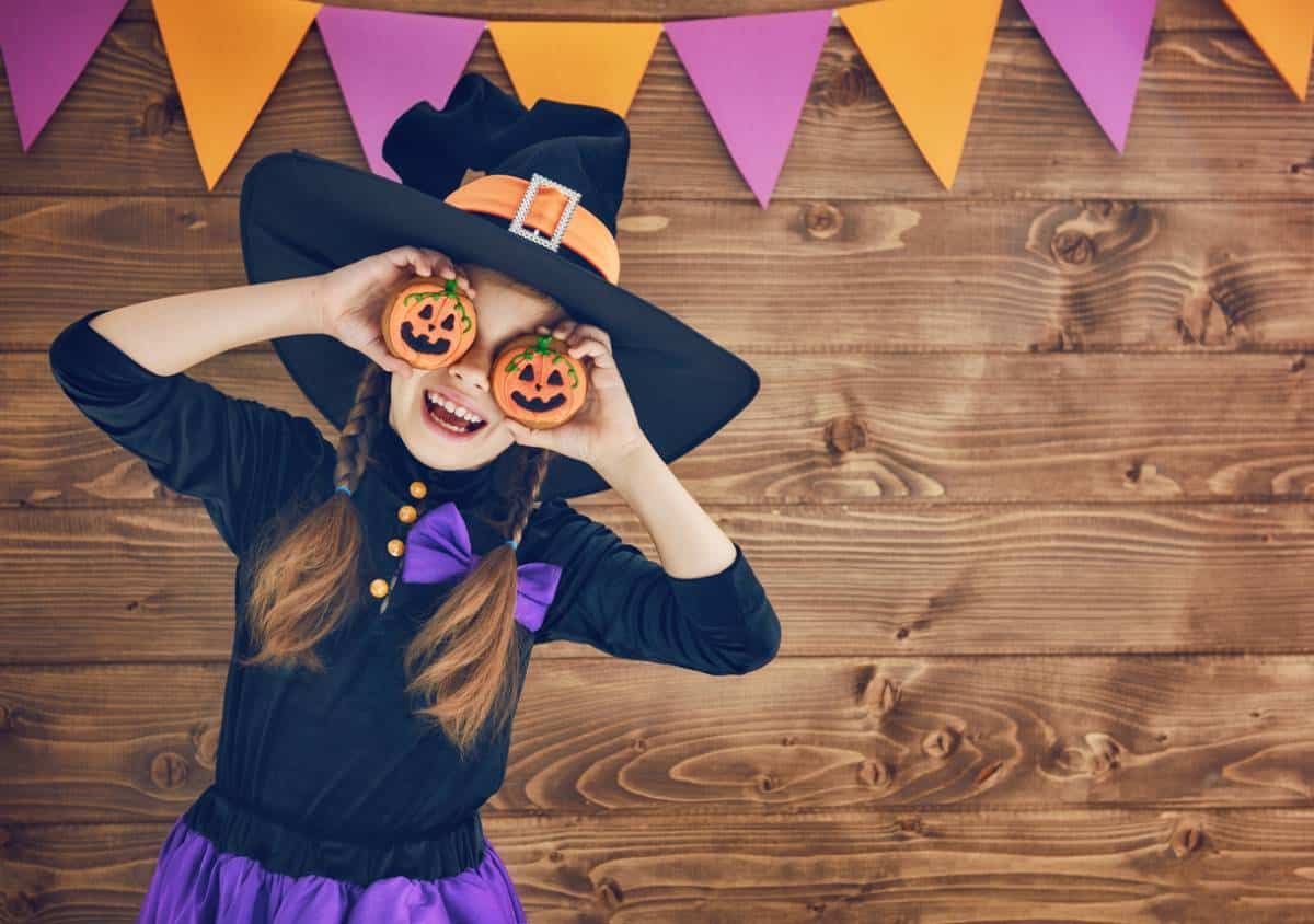 Des idées de robes de princesse d'Halloween qui changent de la sorcière classique