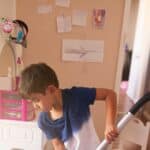 taches menageres selon l age de l enfant 1